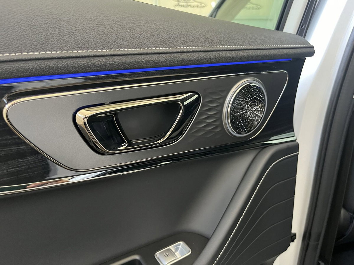 Omoda Omoda 5 EV 60,9 kWh Premium (18)