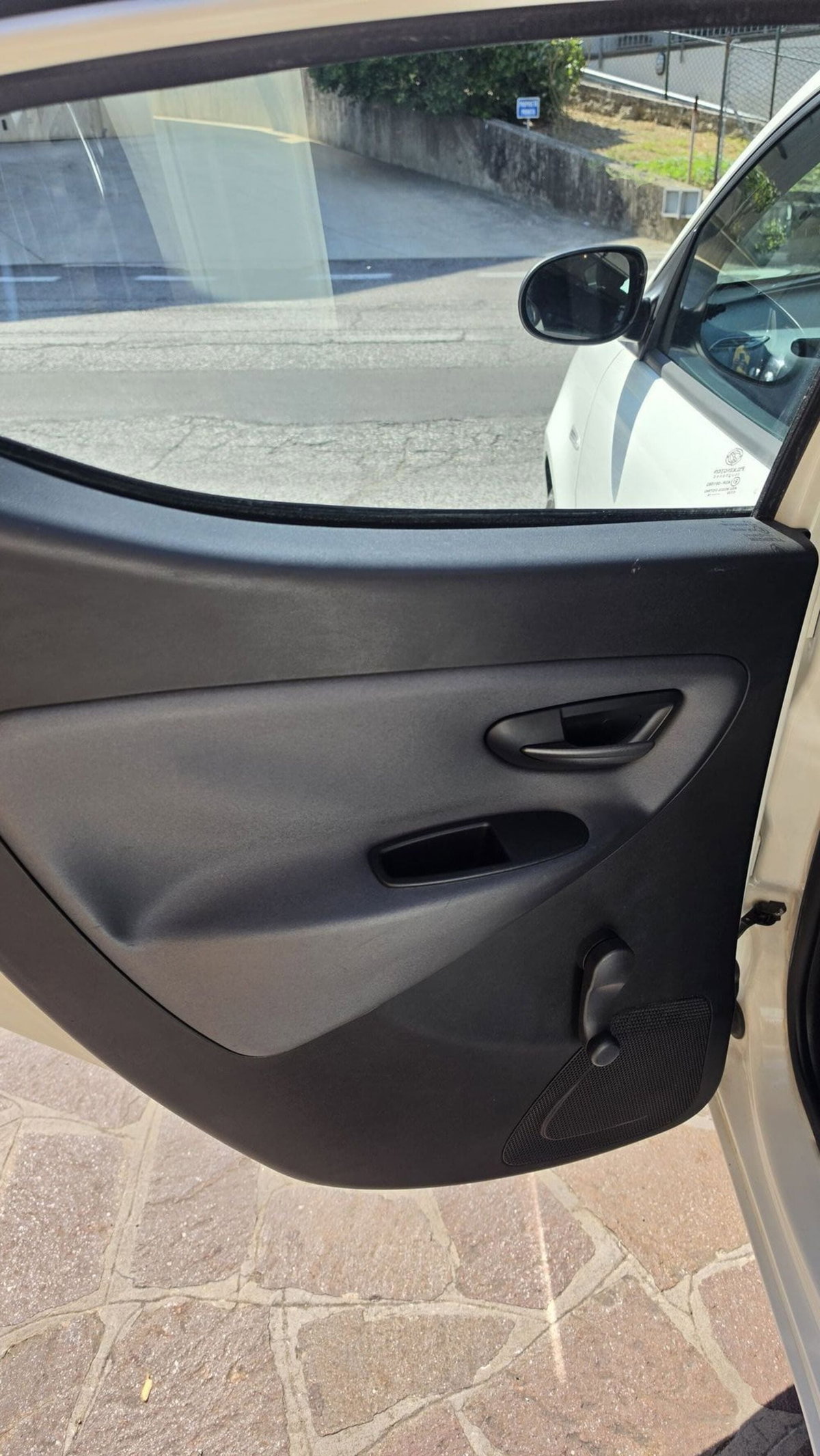 Lancia Ypsilon 1.2 69 CV 5 porte GPL Silver Plus (11)