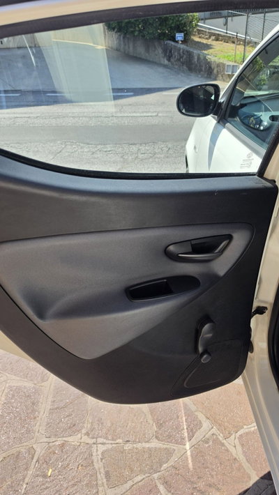 Lancia Ypsilon 1.2 69 CV 5 porte GPL Silver Plus (11)