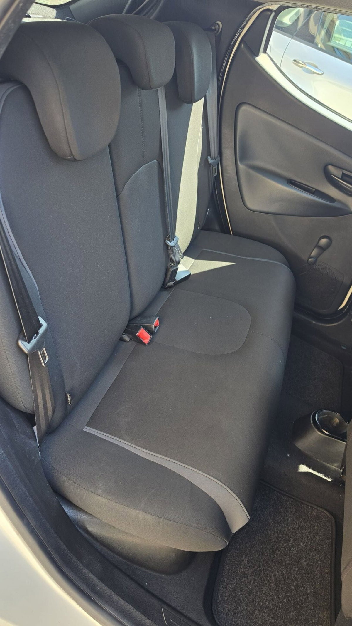 Lancia Ypsilon 1.2 69 CV 5 porte GPL Silver Plus (19)