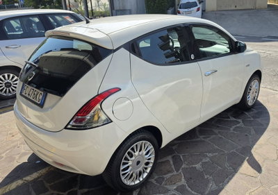 Lancia Ypsilon 1.2 69 CV 5 porte GPL Silver Plus (4)