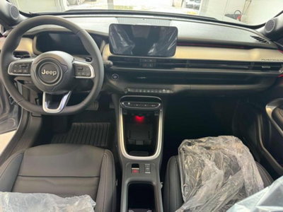 Jeep Avenger 1.2 turbo Summit fwd 100cv (12)