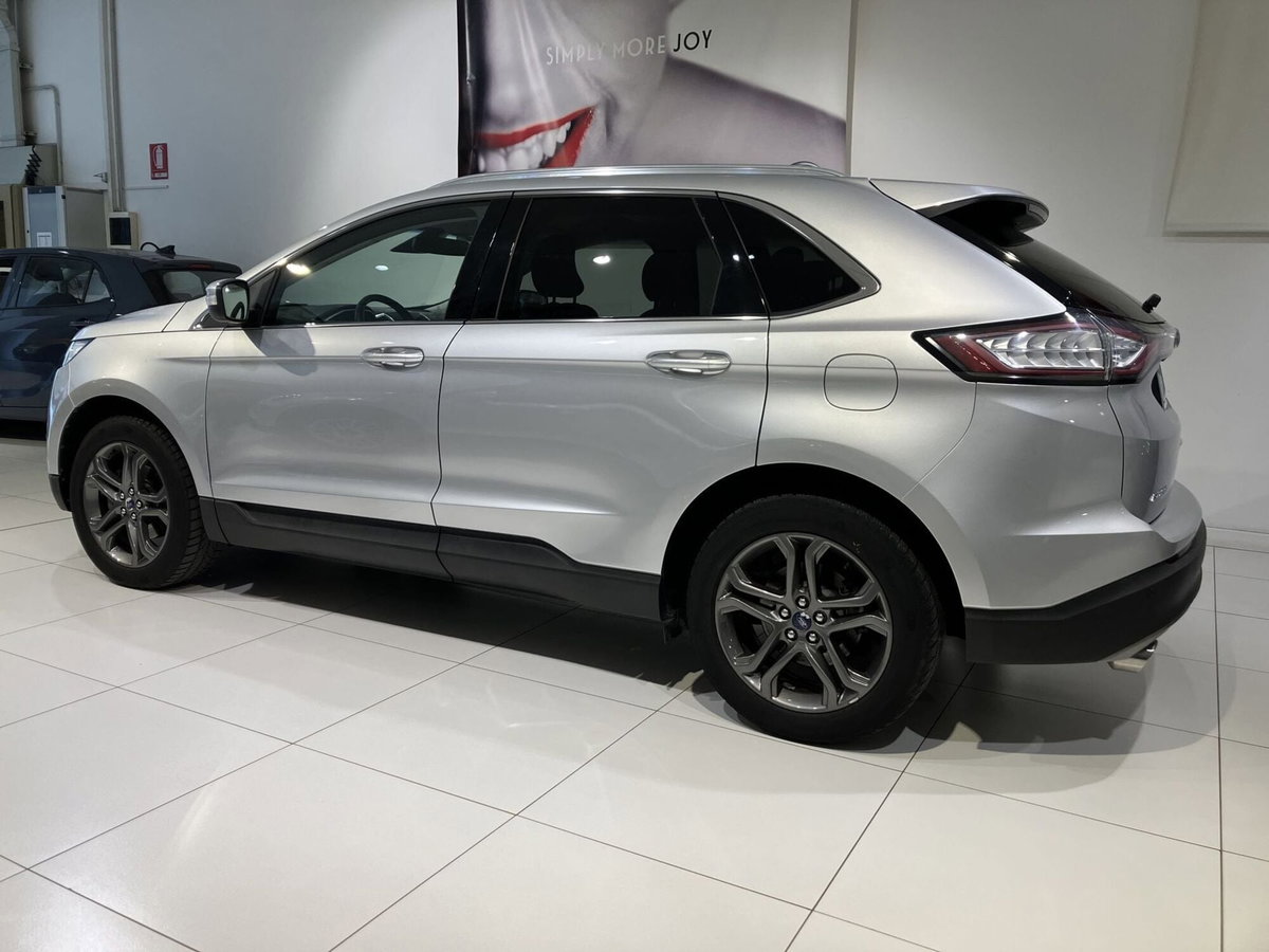 Ford Edge 2.0 TDCI 210 CV AWD Start&Stop Powershift Titanium (4)