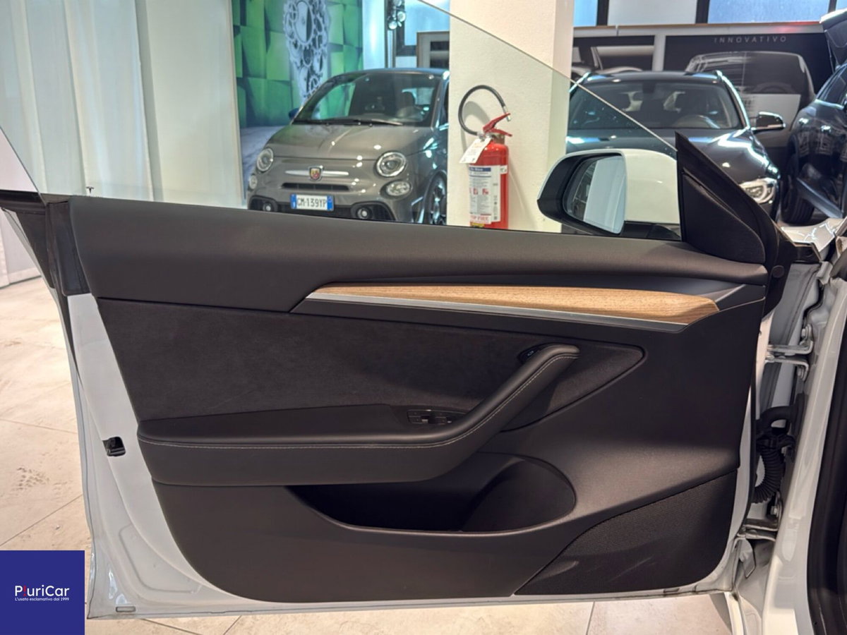 Tesla Model 3 Model 3 Long Range Performance AWD (18)