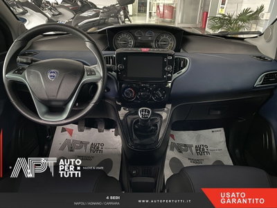 Lancia Ypsilon 1.0 FireFly 5 porte S&S Hybrid Ecochic A. Ferretti (11)