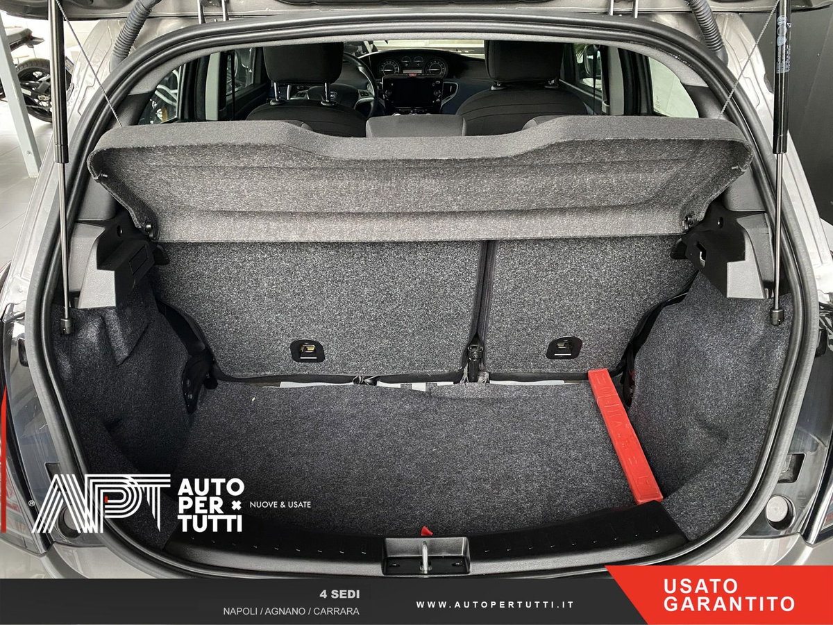 Lancia Ypsilon 1.0 FireFly 5 porte S&S Hybrid Ecochic A. Ferretti (19)