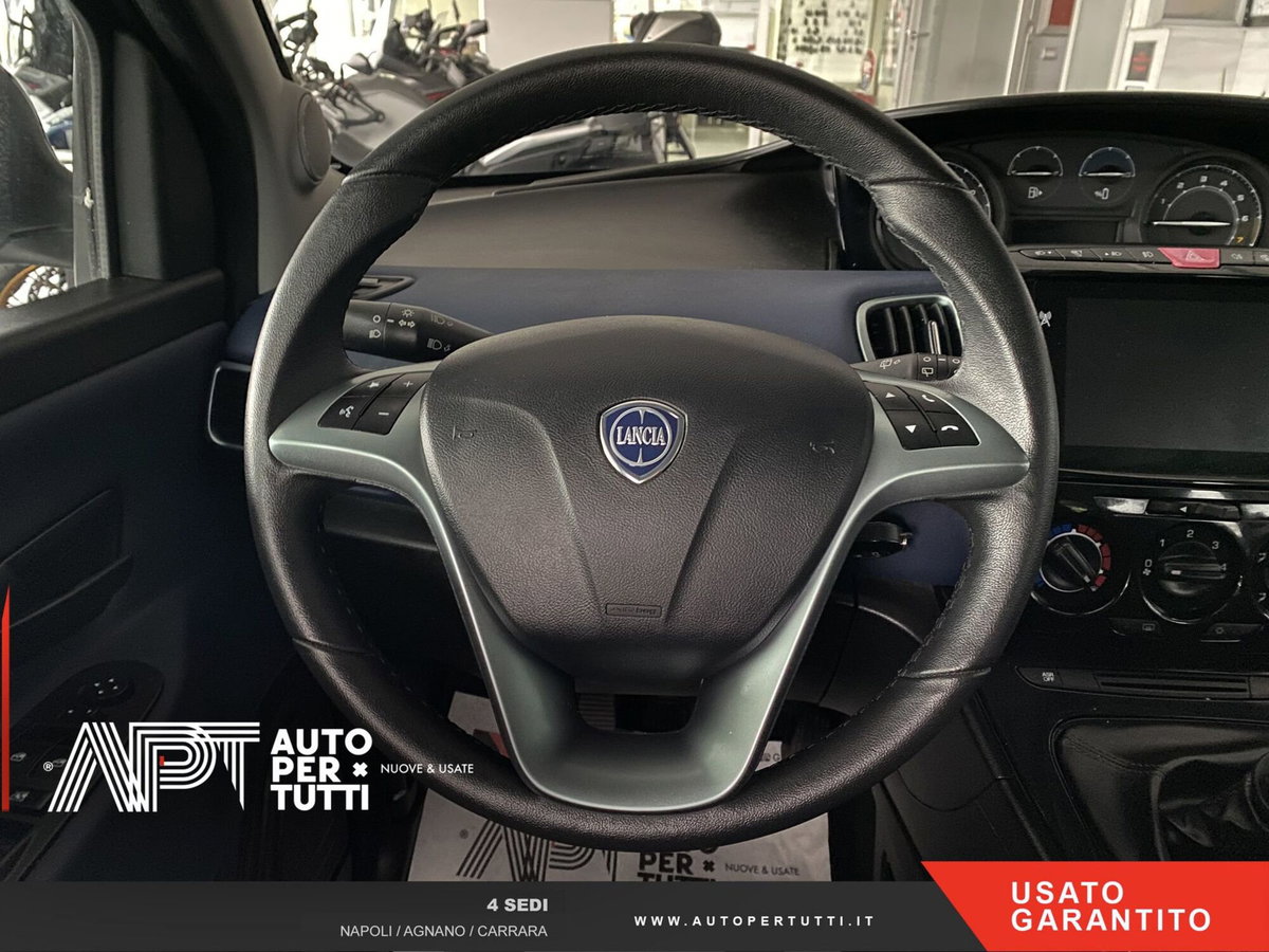 Lancia Ypsilon 1.0 FireFly 5 porte S&S Hybrid Ecochic A. Ferretti (9)