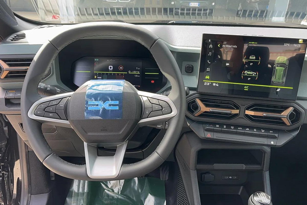 Dacia Duster 1.2 Eco-G Extreme 120cv (8)