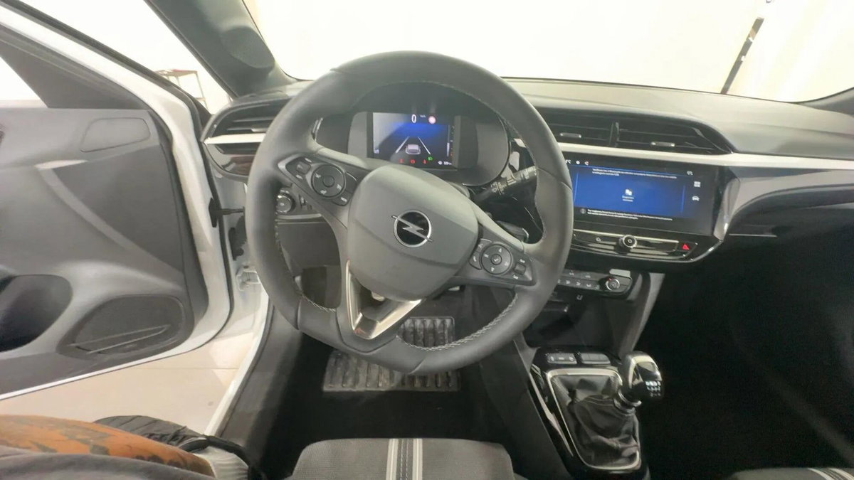 Opel Corsa 1.2 100 CV GS Line (8)