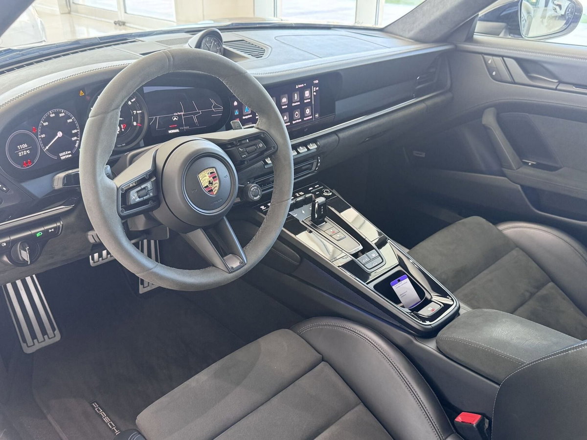 Porsche 911 Coupé Coupe 3.0 Carrera 4 GTS (10)