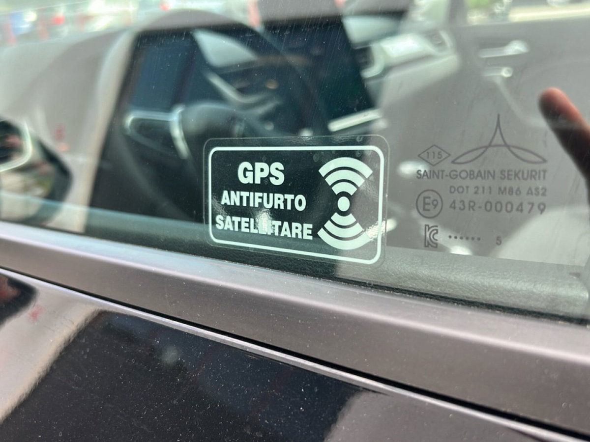 Renault Captur 1.0 tce Techno 90cv (9)