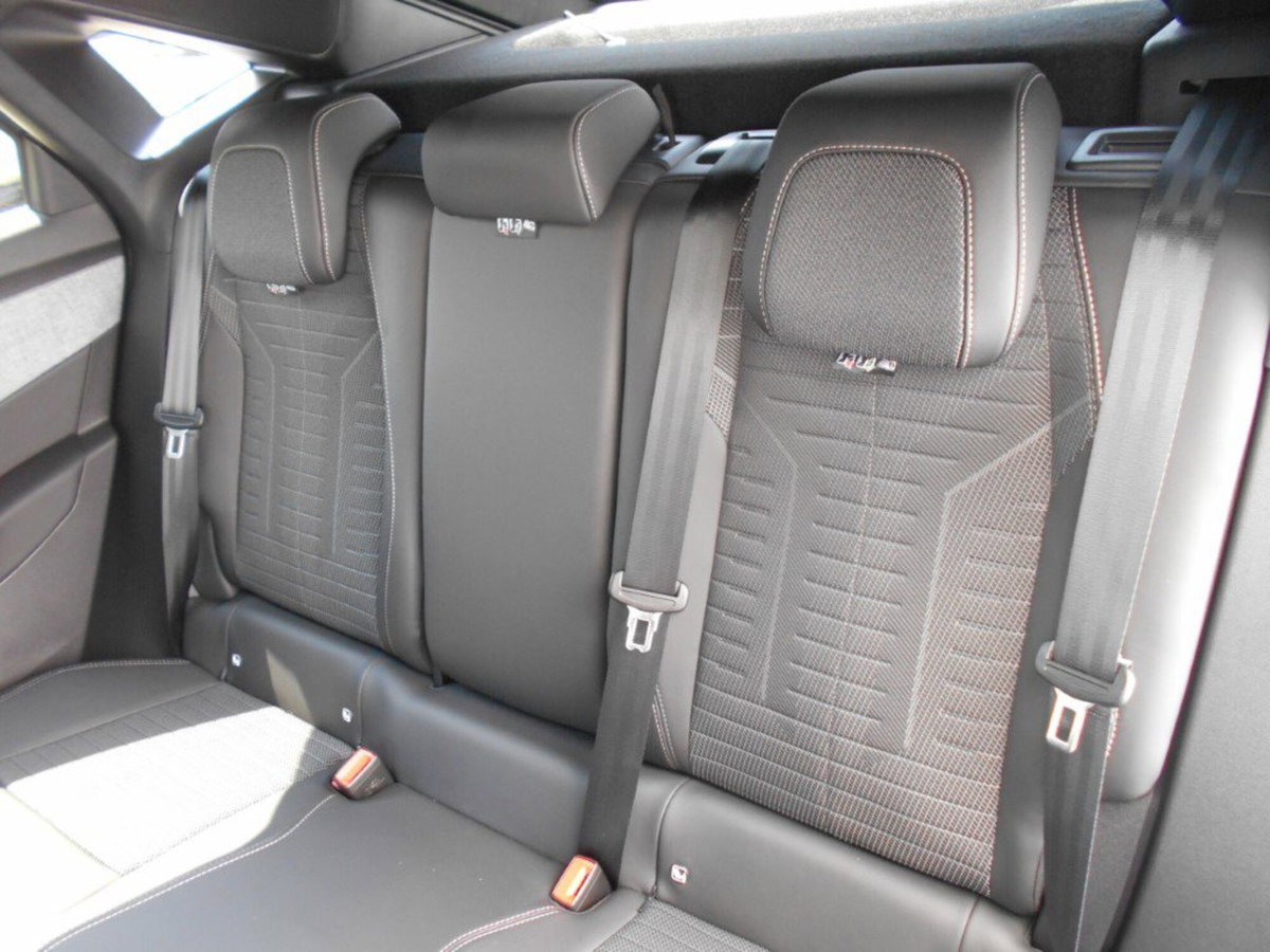 Peugeot 3008 1.2 hybrid GT Exclusive 145cv e-dcs6 (12)