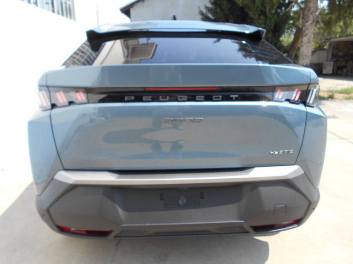 Peugeot 3008 1.2 hybrid GT Exclusive 145cv e-dcs6 (13)