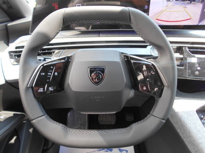 Peugeot 3008 1.2 hybrid GT Exclusive 145cv e-dcs6 (14)