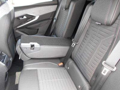 Peugeot 3008 1.2 hybrid GT Exclusive 145cv e-dcs6 (6)