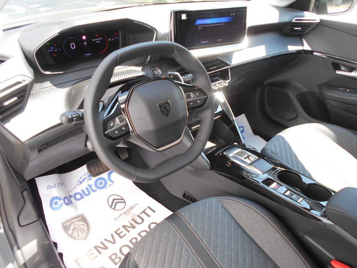 Peugeot 208 motore elettrico 136 CV 5 porte Allure Pack (8)