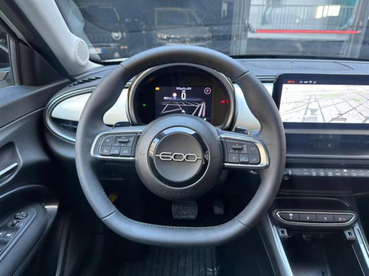 Fiat 600 1.2 hybrid Serie Speciale Icon 110cv auto (10)