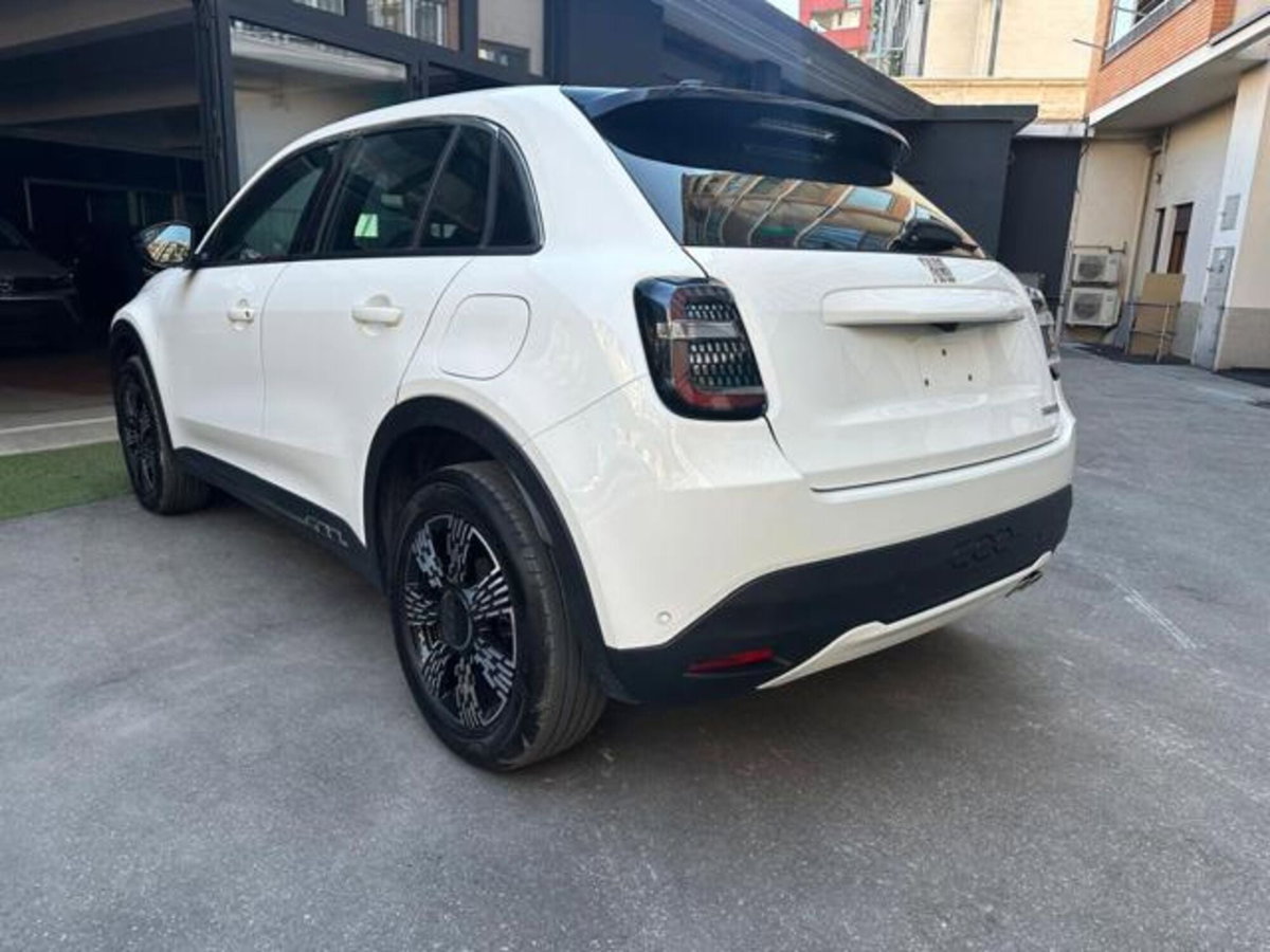 Fiat 600 1.2 hybrid Serie Speciale Icon 110cv auto (4)