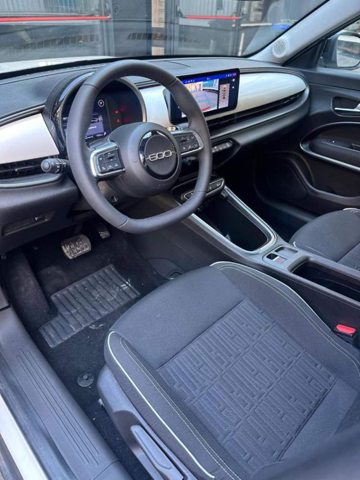 Fiat 600 1.2 hybrid Serie Speciale Icon 110cv auto (8)