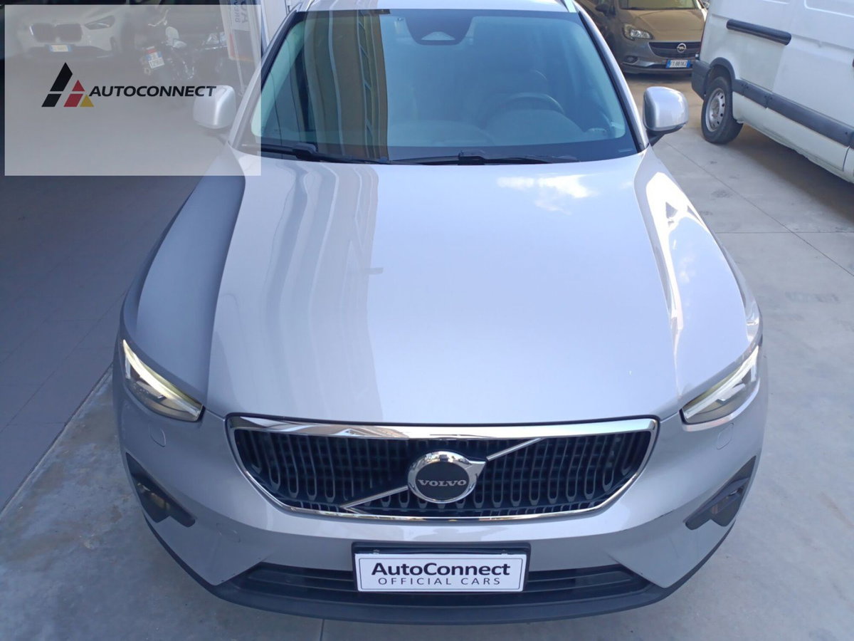 Volvo XC40 B4 AWD automatico Core (13)