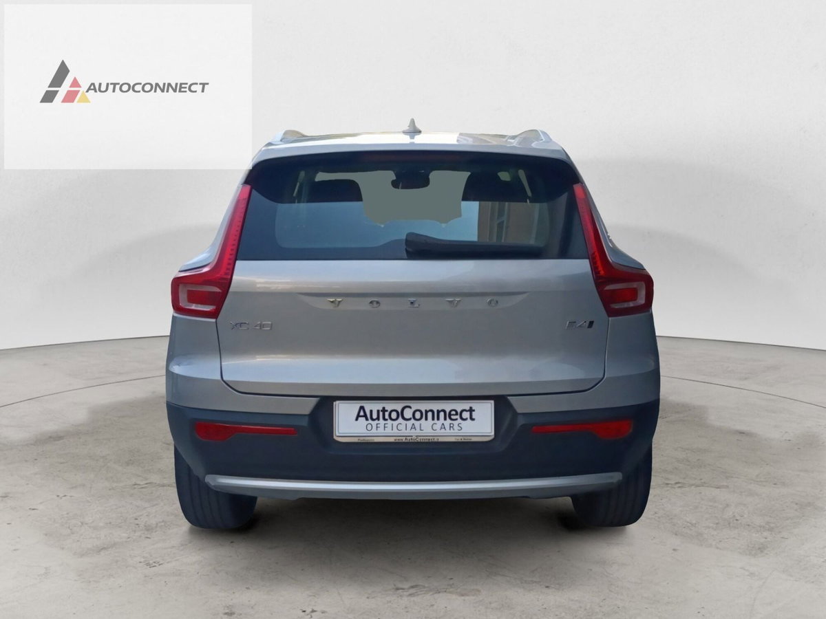 Volvo XC40 B4 AWD automatico Core (4)