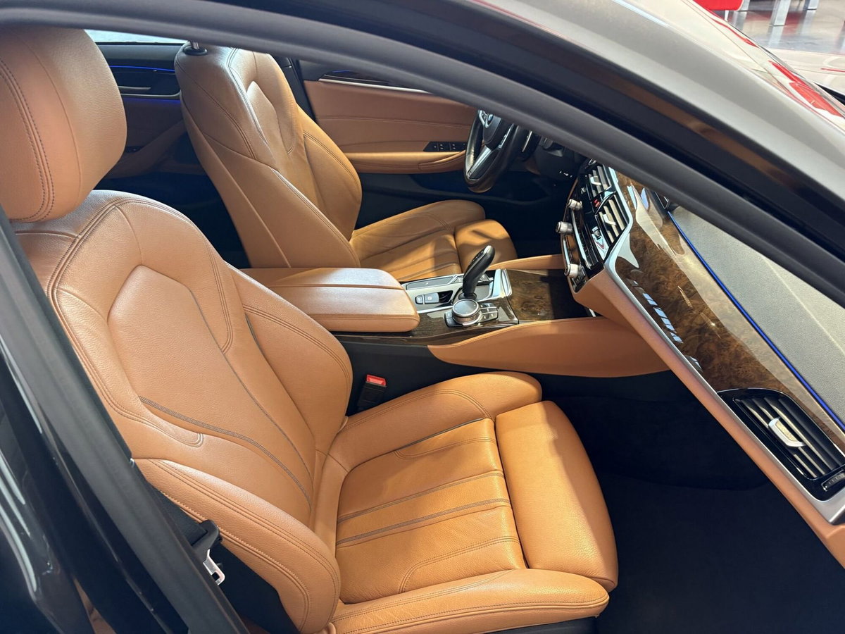 BMW Serie 5 Touring 530d xDrive  Msport (17)