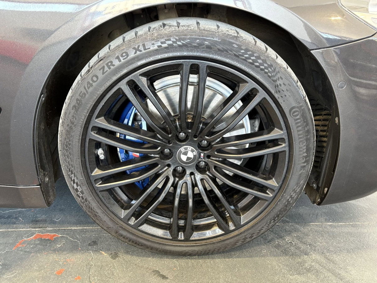 BMW Serie 5 Touring 530d xDrive  Msport (9)