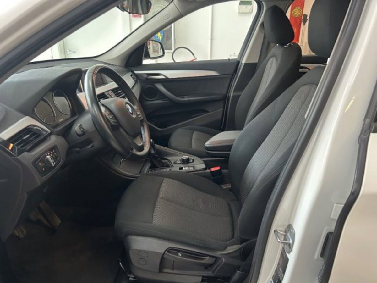 BMW X1 sDrive18i Advantage (8)