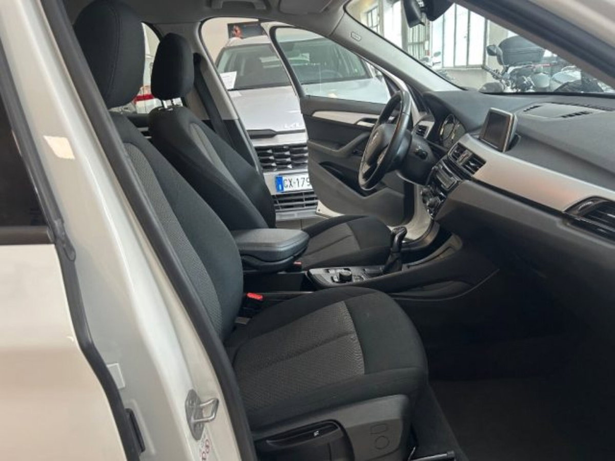 BMW X1 sDrive18i Advantage (9)