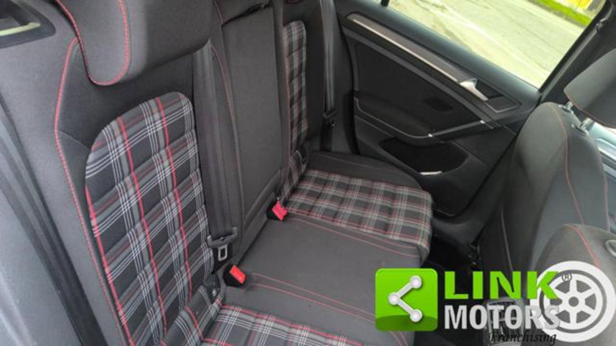 Volkswagen Golf GTI Performance 2.0 245 CV TSI DSG 5p. BMT (10)
