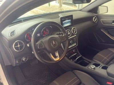 Mercedes-Benz Classe A 180 Sport (10)