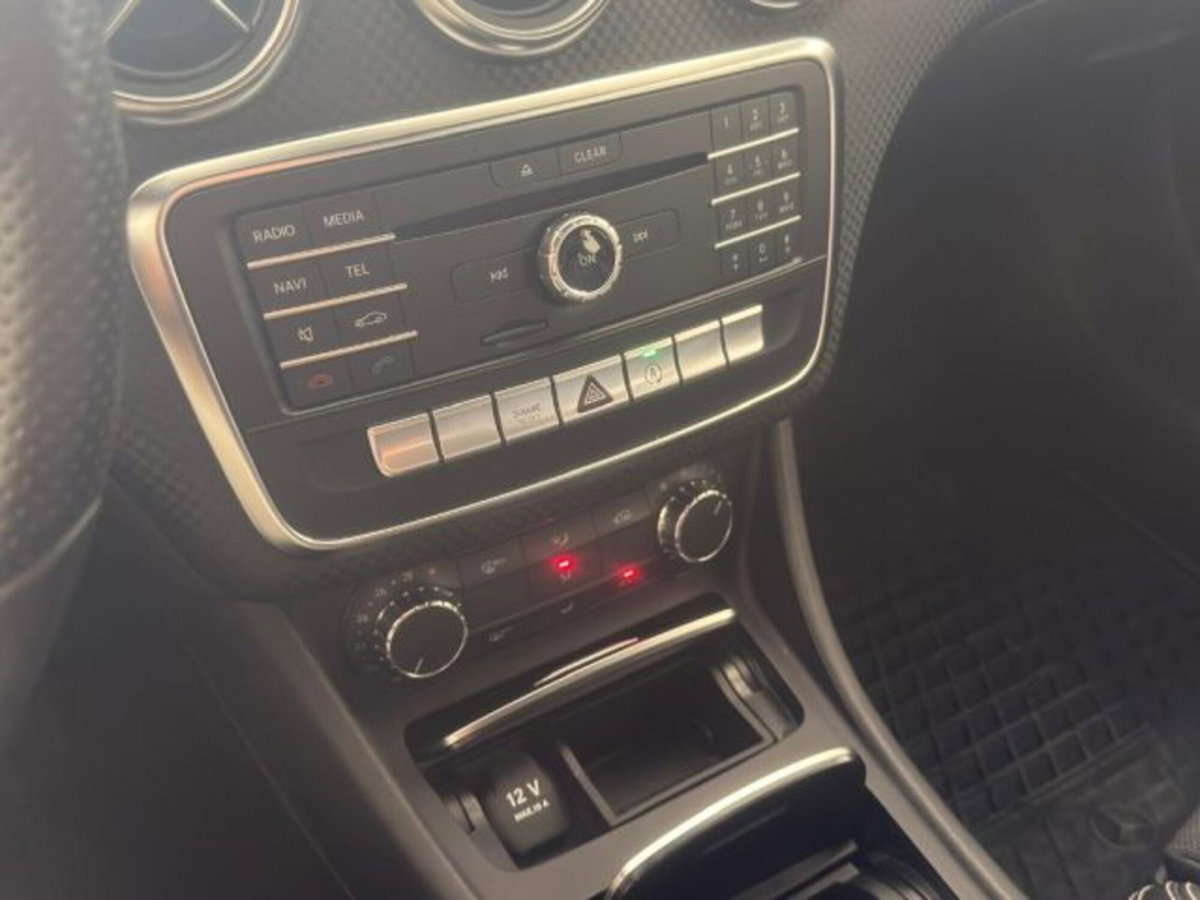 Mercedes-Benz Classe A 180 Sport (14)