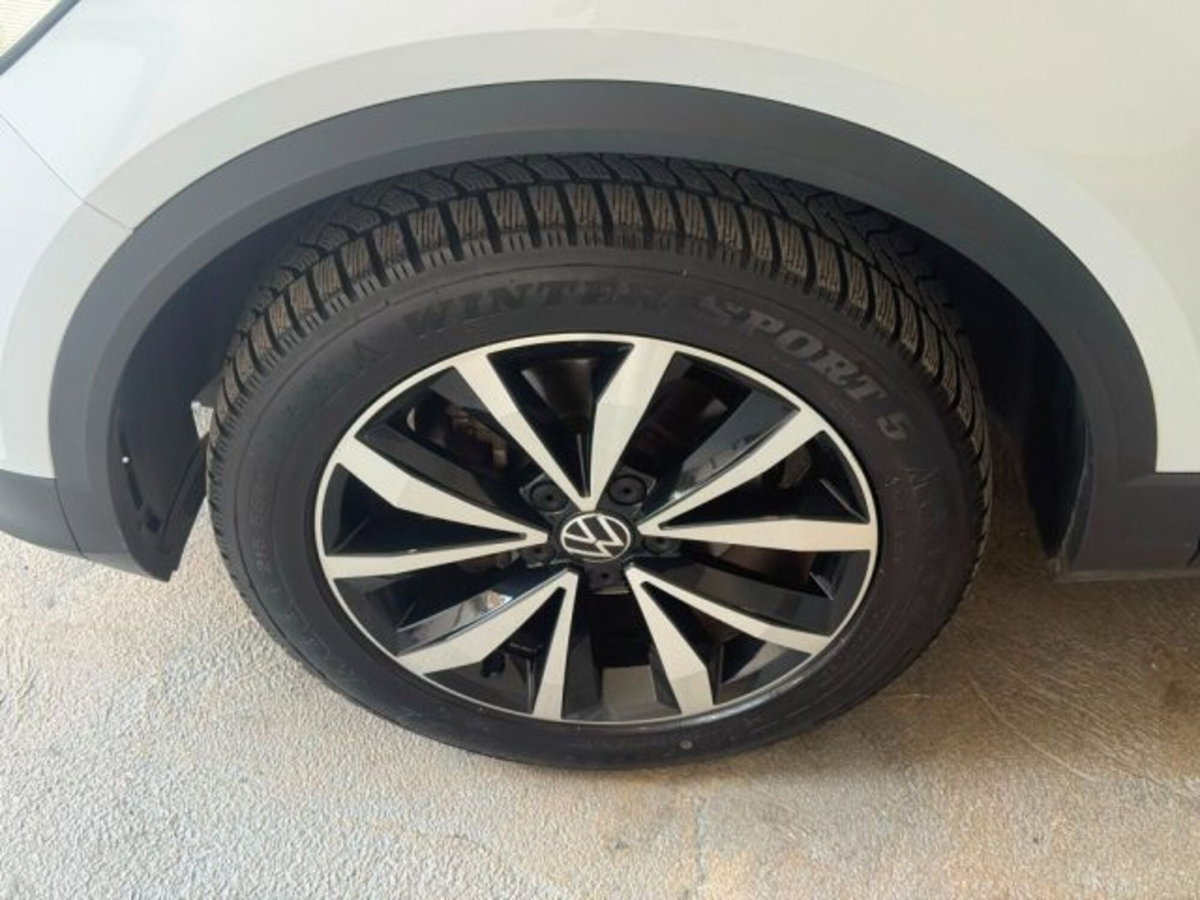 Volkswagen T-Roc 1.5 tsi Style (4)