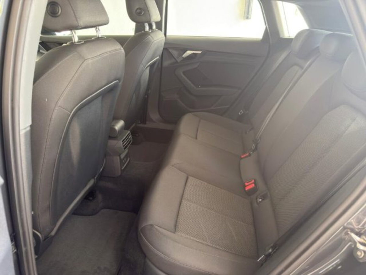 Audi A3 Sportback 30 TDI S tronic Business (17)