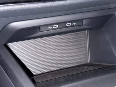 Volkswagen Golf Variant 2.0 TDI SCR DSG Life (14)