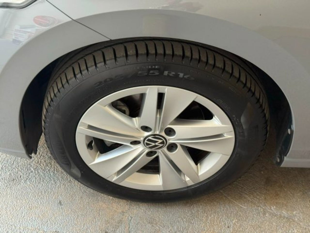 Volkswagen Golf Variant 2.0 TDI SCR DSG Life (4)