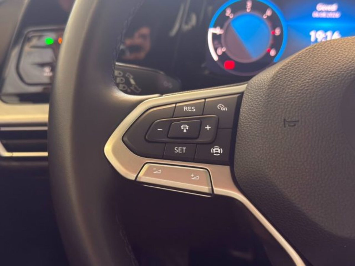Volkswagen Golf Variant 2.0 TDI SCR DSG Life (9)
