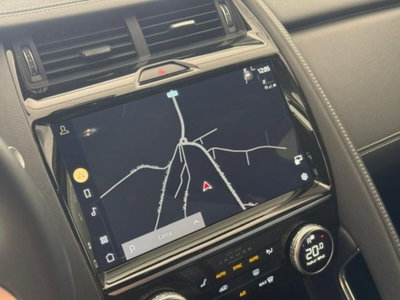 Jaguar E-Pace 2.0d i4 mhev R-Dynamic SE awd 163cv auto (12)