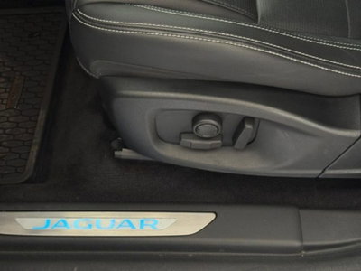 Jaguar E-Pace 2.0d i4 mhev R-Dynamic SE awd 163cv auto (6)