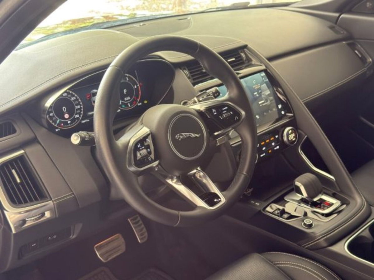 Jaguar E-Pace 2.0d i4 mhev R-Dynamic SE awd 163cv auto (7)