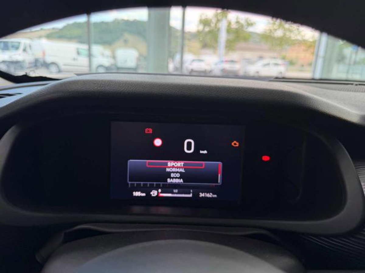 Jeep Avenger 1.2 turbo Altitude fwd 100cv (17)