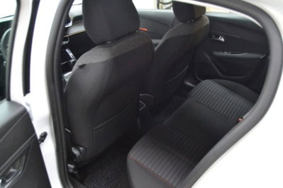 Peugeot 208 BlueHDi 100 Stop&Start 5 porte GT Pack (10)