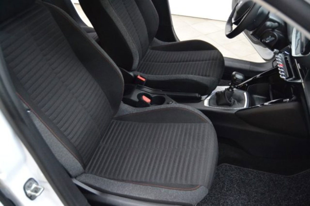Peugeot 208 BlueHDi 100 Stop&Start 5 porte GT Pack (8)