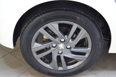 Peugeot 208 BlueHDi 100 Stop&Start 5 porte GT Pack (9)