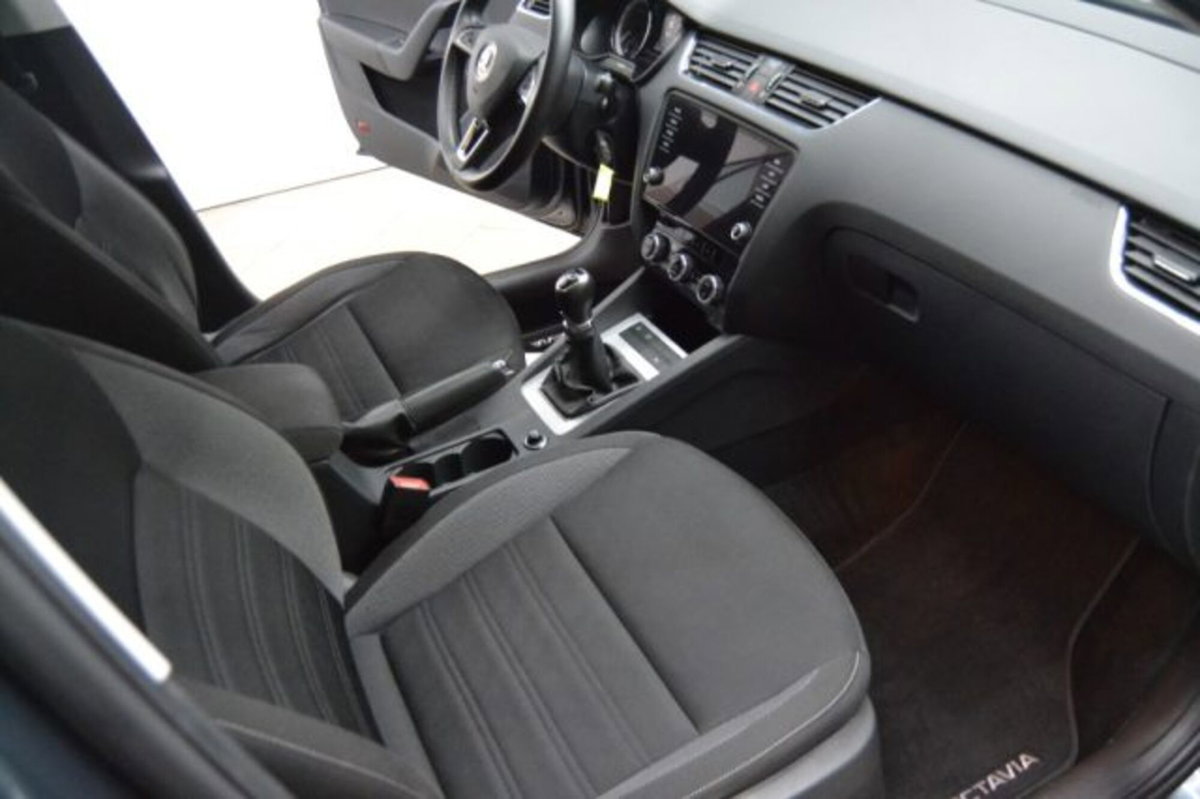 Skoda Octavia 1.6 TDI SCR 115 CV Executive (8)