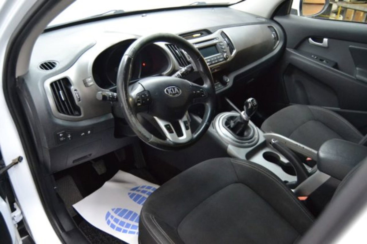 Kia Sportage 1.7 CRDI VGT 2WD Active (10)