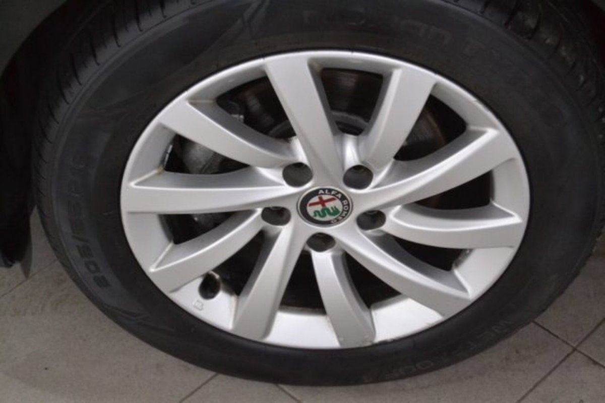 Alfa Romeo Giulietta 1.6 JTDm Giulietta 120cv (12)