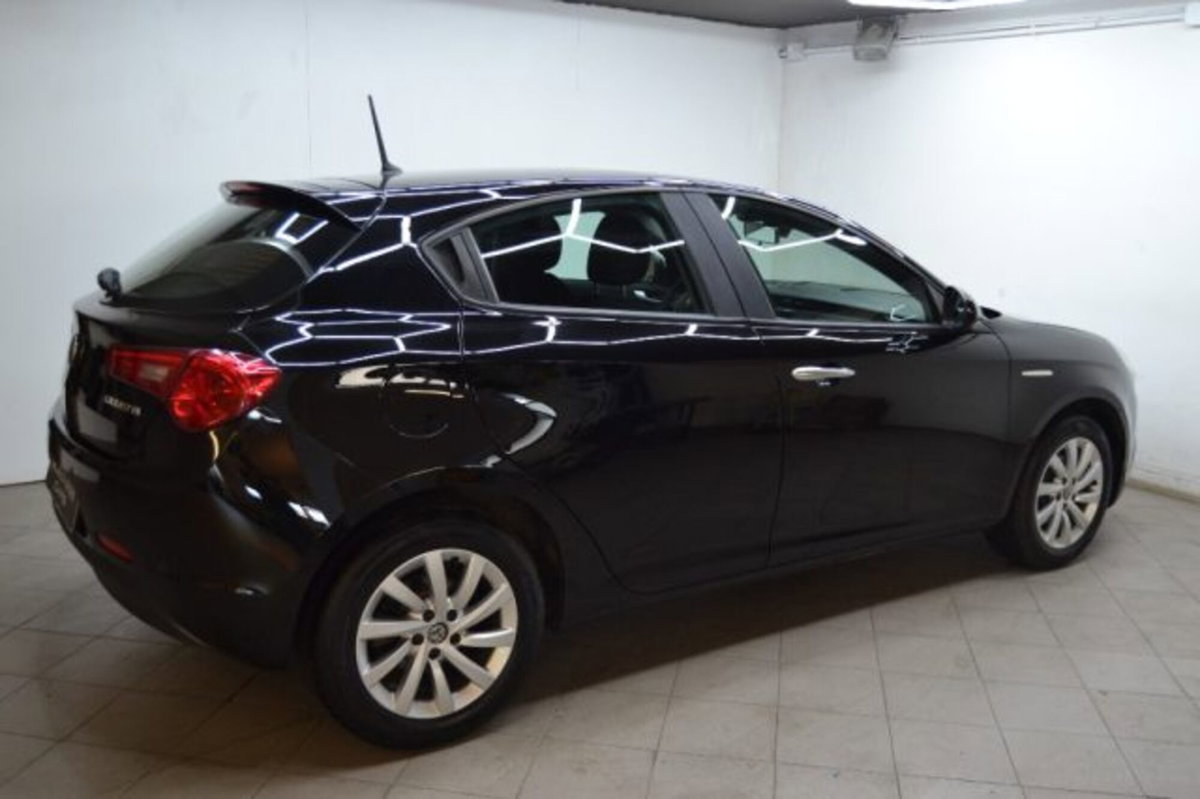 Alfa Romeo Giulietta 1.6 JTDm Giulietta 120cv (3)