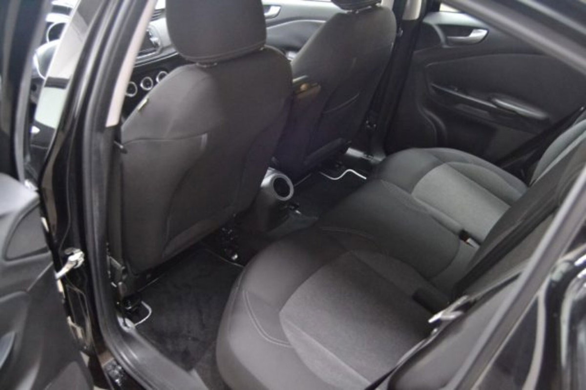 Alfa Romeo Giulietta 1.6 JTDm Giulietta 120cv (8)