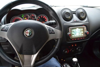 Alfa Romeo MiTo 1.4 T 120 CV GPL Distinctive (12)